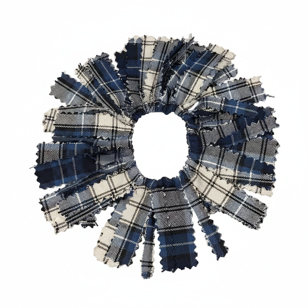 Pom-Pom Scrunchie