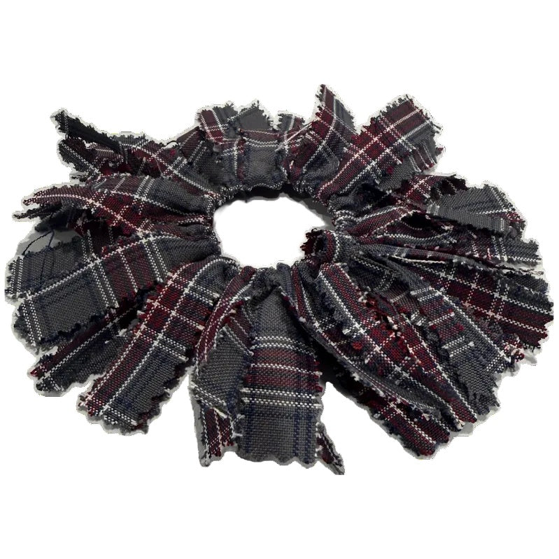 Pom-Pom Scrunchie